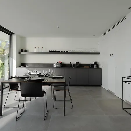 Karat Kai Torviscas Адехе