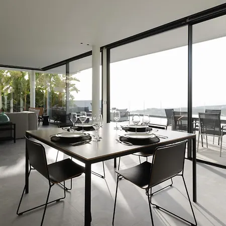 Karat Kai Torviscas Адехе