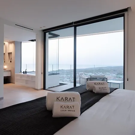 Karat Kai Torviscas * Адехе